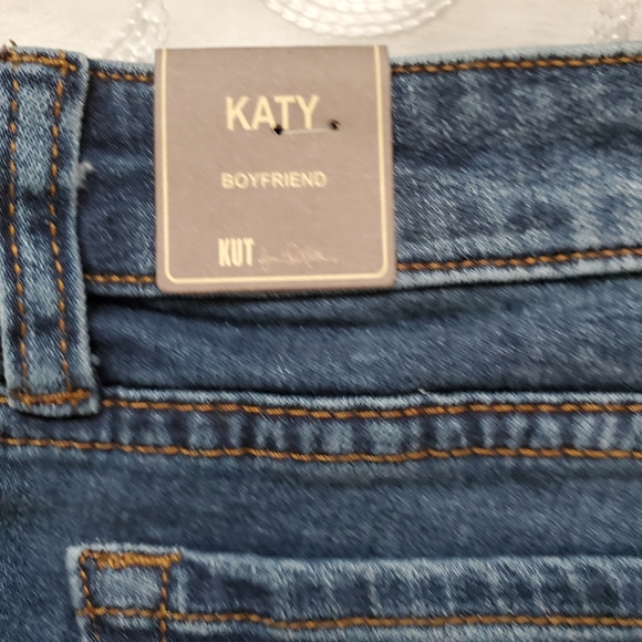 NWT- KUT from Kloth Katy Boyfriend jeans. - Picture 4 of 8